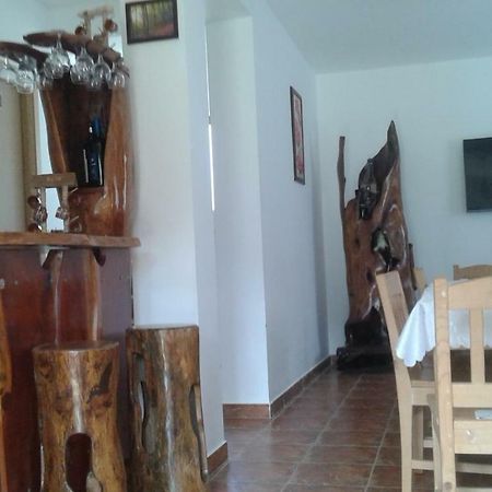 Pensiunea Casa Vanatorului Hotel Oteleni ภายนอก รูปภาพ