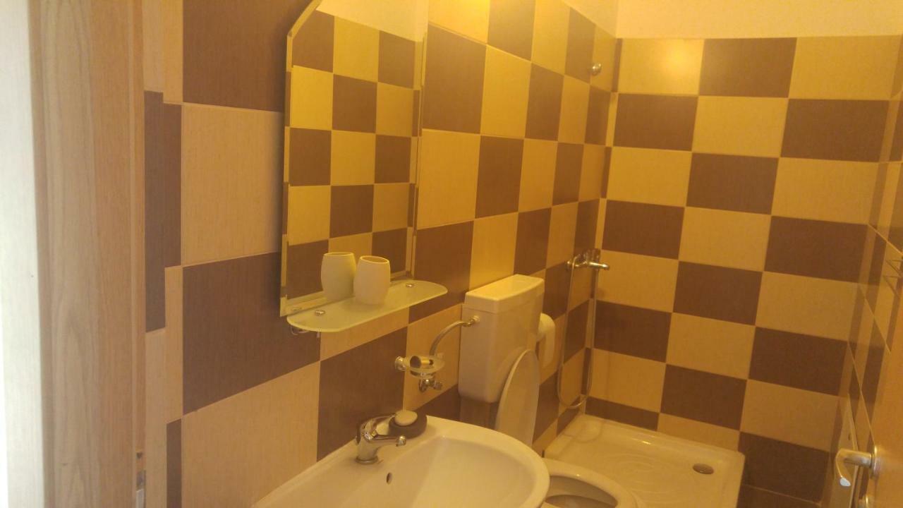 Pensiunea Casa Vanatorului Hotel Oteleni ภายนอก รูปภาพ