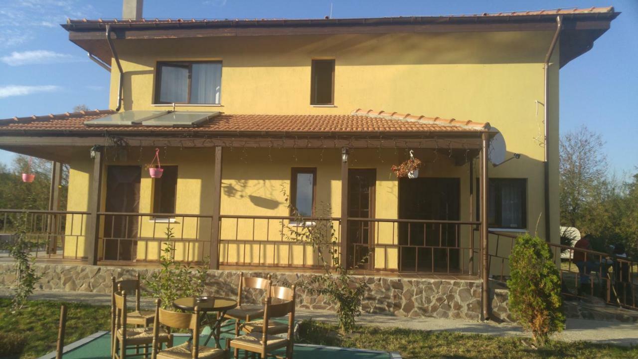 Pensiunea Casa Vanatorului Hotel Oteleni ภายนอก รูปภาพ