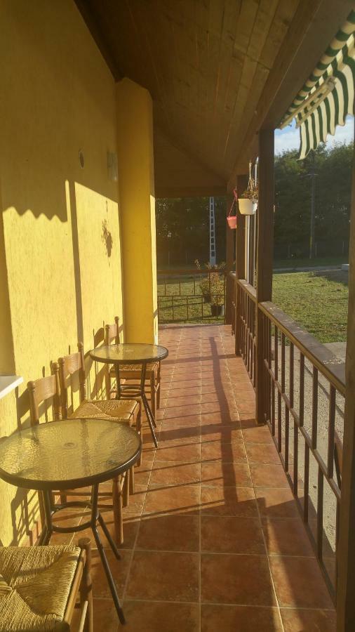 Pensiunea Casa Vanatorului Hotel Oteleni ภายนอก รูปภาพ