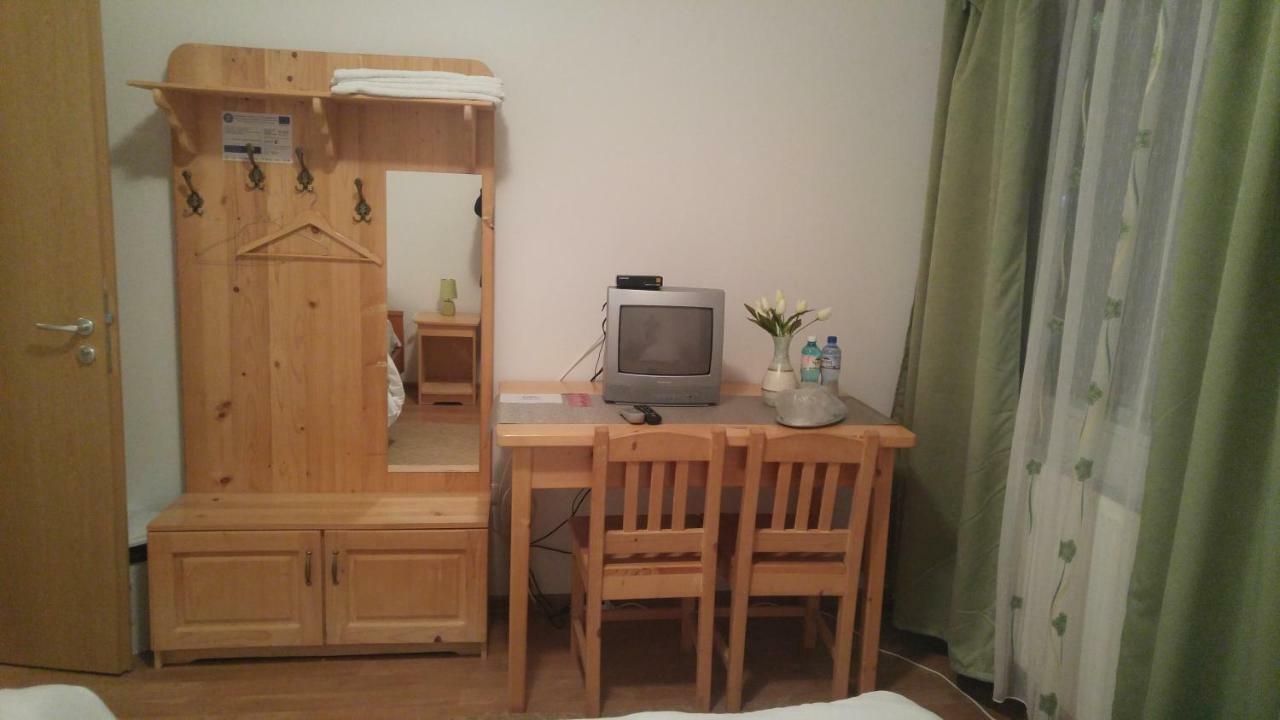 Pensiunea Casa Vanatorului Hotel Oteleni ภายนอก รูปภาพ